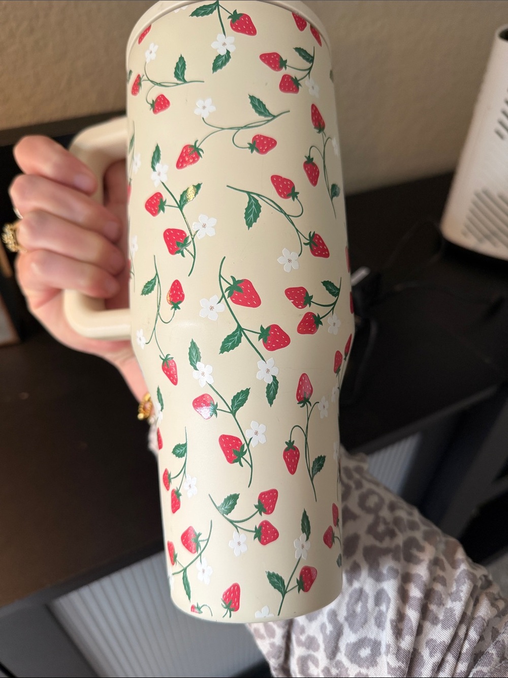 HydroJug Cream Tumbler with Red Strawberry Print - Picture 5 of 8
